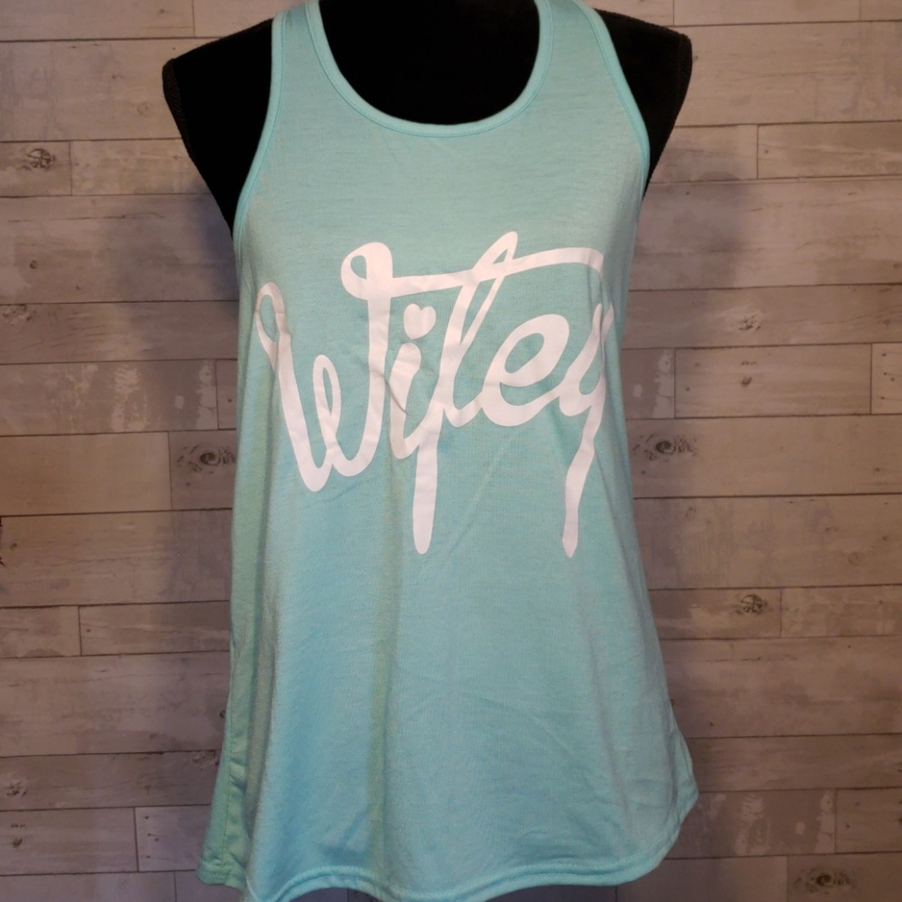 "Wifey" tank 💍💎